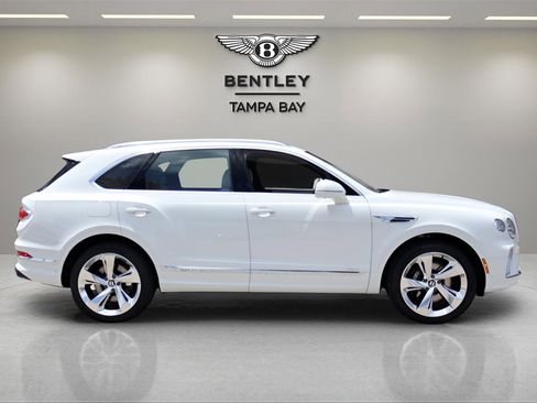 New 2025 Bentley Bentayga image 8