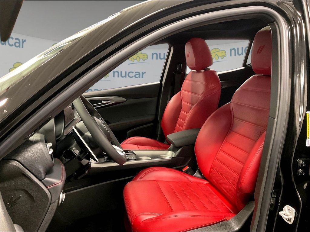 Used 2024 Dodge Hornet R/T Plus w/ R/T Blacktop Package AWD/4WD image 10