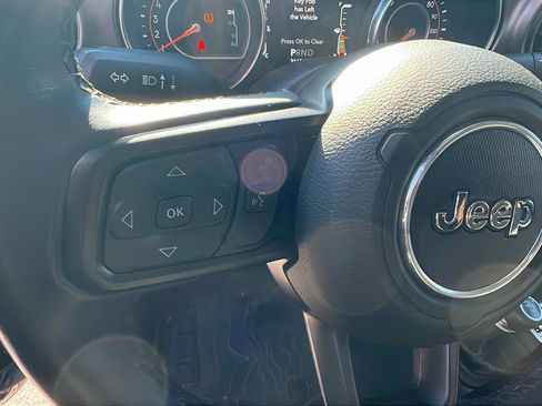 Certified 2022 Jeep Wrangler Willys image 23