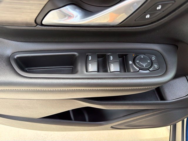 Used 2022 GMC Terrain SLE FWD image 13