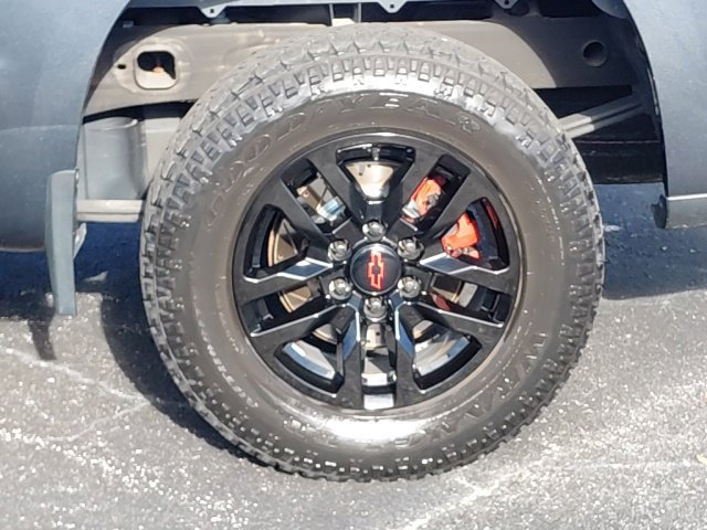 Used 2021 Chevrolet Silverado 1500 LT AWD/4WD image 13