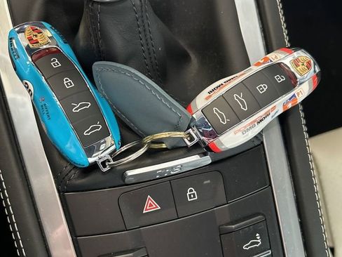 Used 2025 Porsche 718 Cayman S image 12