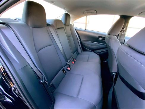 Used 2023 Toyota Corolla LE image 19