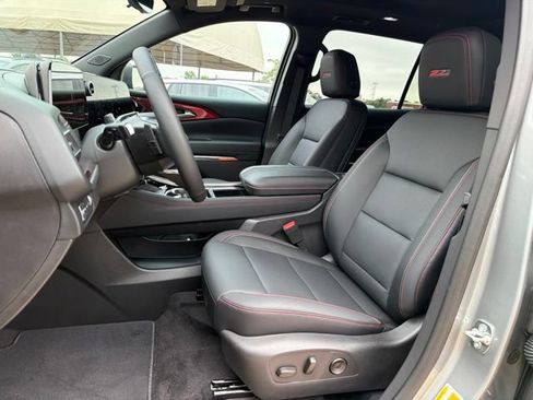 New 2026 Chevrolet Traverse Z71 w/ Enhanced Driving Package AWD/4WD image 10