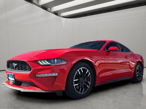 Used 2018 Ford Mustang Coupe image 1