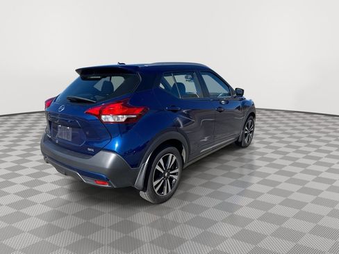 Used 2019 Nissan Kicks SR w/ SR Premium Package FWD image 12