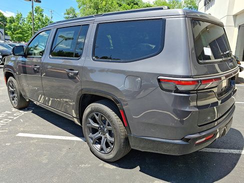 New 2026 Jeep Grand Wagoneer Limited AWD/4WD image 4
