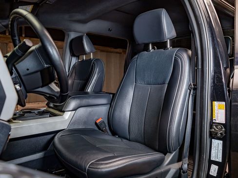 Used 2022 Ford F250 Lariat w/ Tremor Off-Road Package image 24