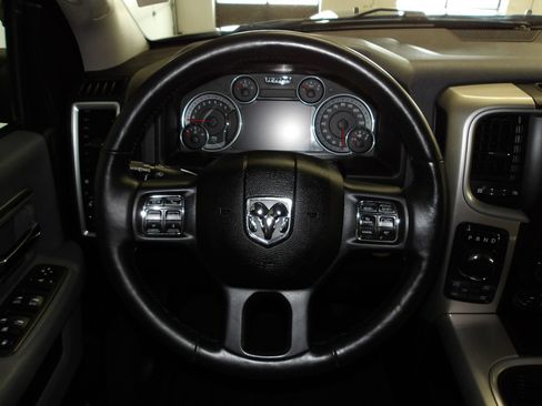 Used 2019 RAM 1500 Big Horn AWD/4WD image 13