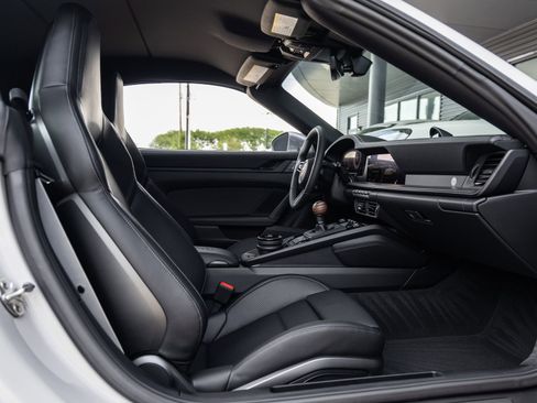 New 2026 Porsche 911 Carrera T image 43