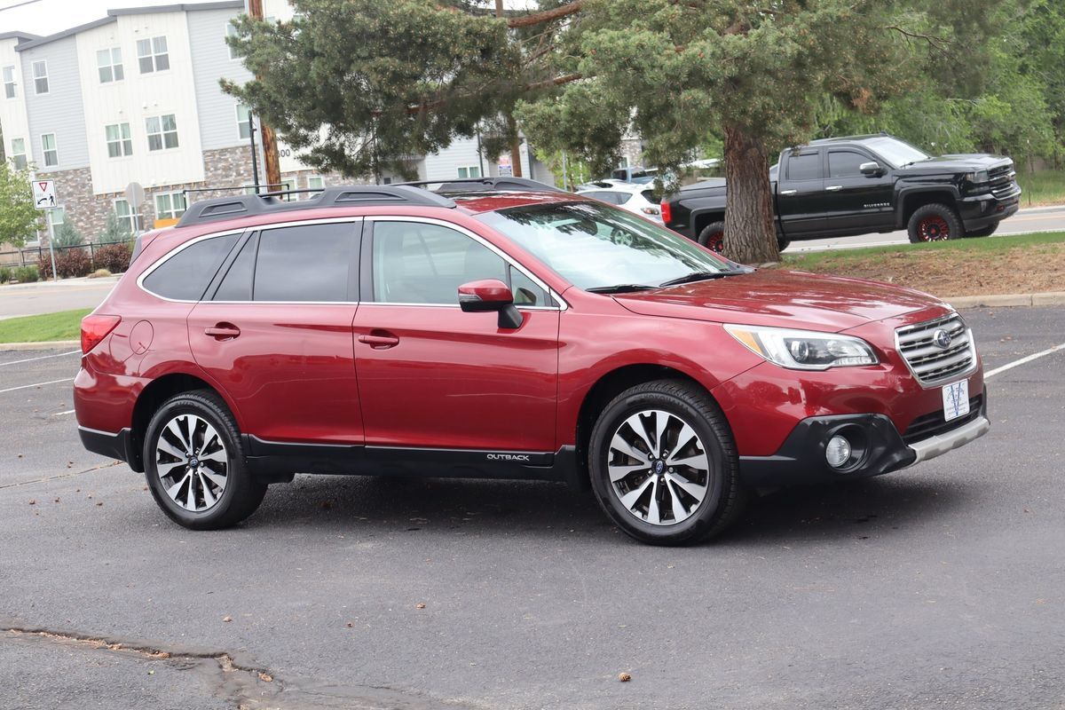 Used 2015 Subaru Outback 2.5i Limited AWD/4WD image 2