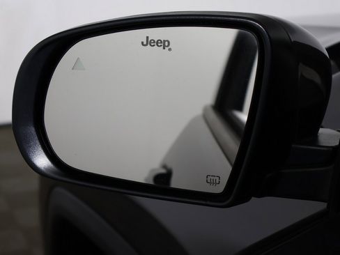 Used 2019 Jeep Compass Limited w/ Safety & Security Group image 30