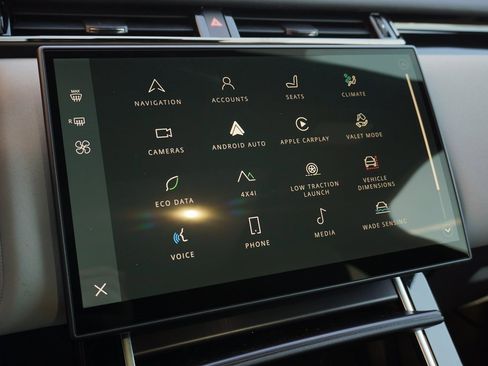 New 2026 Land Rover Range Rover Velar Dynamic SE image 21