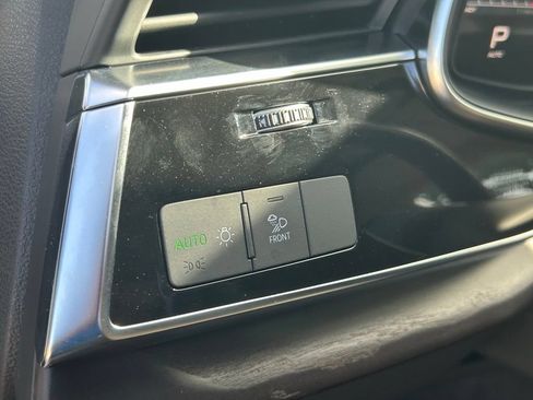 Used 2023 Audi Q8 Premium Plus w/ Premium Plus Package AWD/4WD image 50