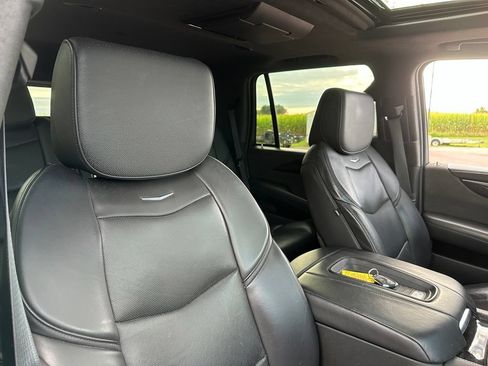 Used 2019 Cadillac Escalade Platinum AWD/4WD image 31