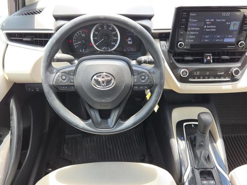 Certified 2022 Toyota Corolla LE FWD image 11