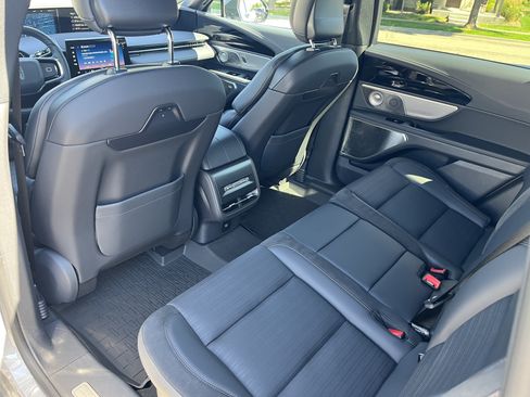Used 2025 Lincoln Nautilus Reserve AWD/4WD image 19