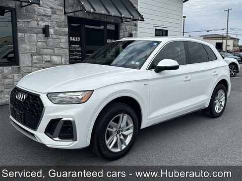Used 2023 Audi Q5 2.0T Premium w/ Convenience Package image 1