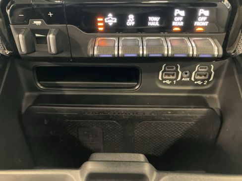 Used 2022 RAM 1500 Limited AWD/4WD image 22