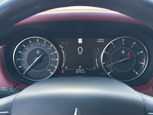 Used 2023 Maserati Ghibli Modena RWD image 39