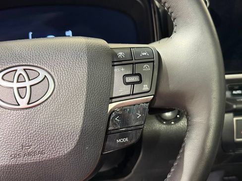 Used 2025 Toyota Camry XSE AWD/4WD image 25