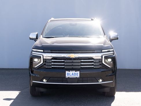 New 2026 Chevrolet Suburban Premier AWD/4WD image 24