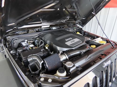 Used 2014 Jeep Wrangler Unlimited Sport AWD/4WD image 45