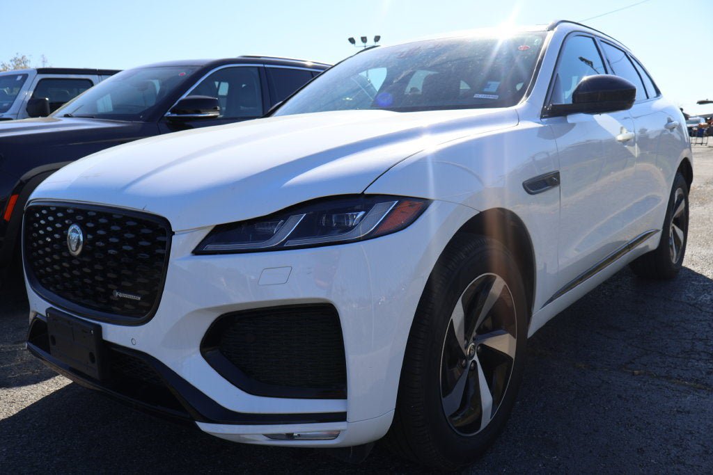 Used 2025 Jaguar F-PACE R-Dynamic S AWD/4WD image 2