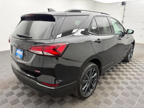 Used 2022 Chevrolet Equinox RS w/ LPO, Floor Liner Package AWD/4WD image 9