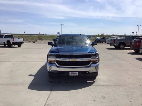 Used 2018 Chevrolet Silverado 1500 LT w/ All Star Edition AWD/4WD image 9