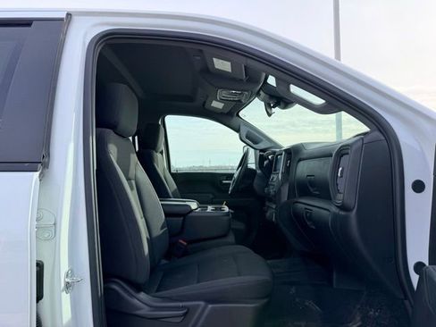 Used 2025 Chevrolet Silverado 2500 W/T w/ WT Convenience Package image 11