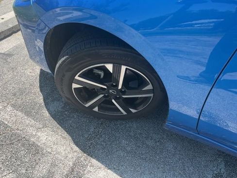 Used 2024 Nissan Sentra SV FWD image 13