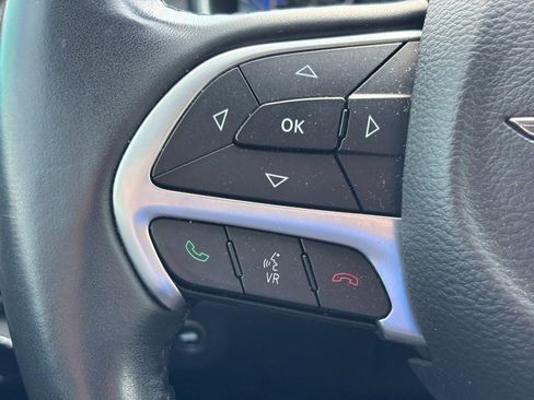 Used 2016 Chrysler 200 Limited w/ Convenience Group FWD image 17