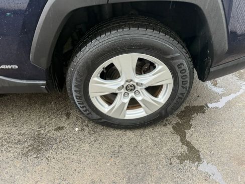 Used 2021 Toyota RAV4 XLE w/ XLE Grade Weather Package AWD/4WD image 9