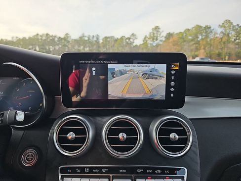 Used 2022 Mercedes-Benz GLC 300 image 27