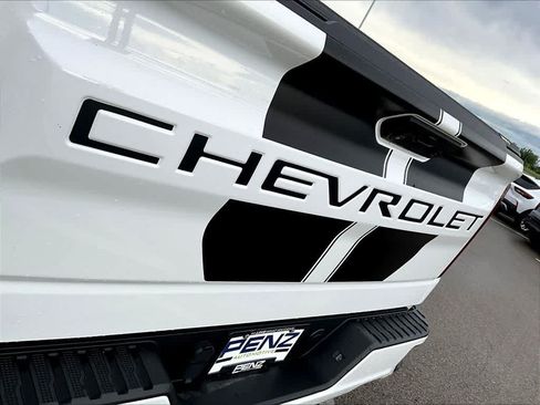 Used 2023 Chevrolet Silverado 1500 RST w/ Rally Edition AWD/4WD image 27