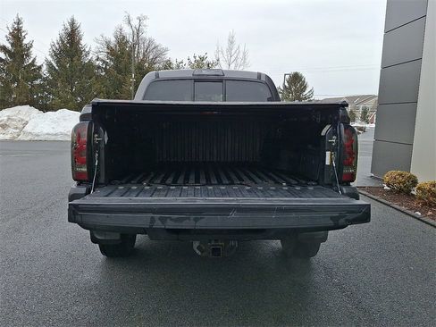 Used 2017 Toyota Tacoma SR5 w/ Tow Package image 26