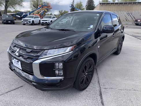 Used 2025 Mitsubishi Outlander Sport AWD image 3