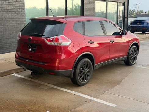 Used 2016 Nissan Rogue S AWD/4WD image 10