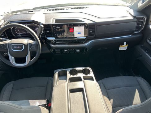 New 2025 GMC Sierra 2500 SLE w/ SLE Value Package; image 29