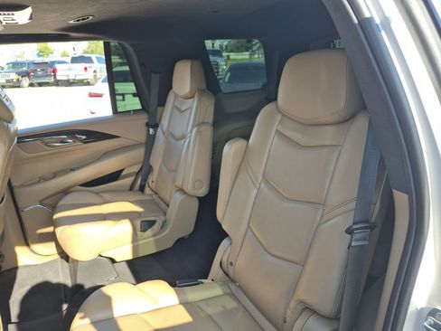 Used 2018 Cadillac Escalade Platinum image 73