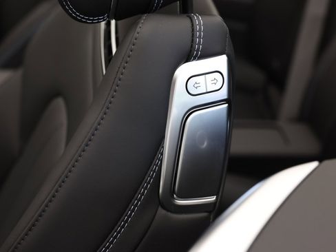 New 2025 Bentley Continental GTC image 27