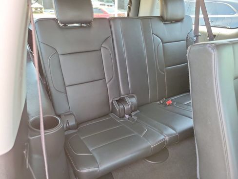 Used 2016 Chevrolet Suburban LT RWD image 25