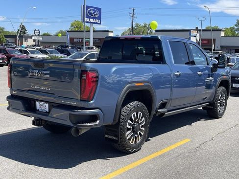 Used 2024 GMC Sierra 2500 Denali Ultimate AWD/4WD image 9