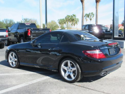Used 2013 Mercedes-Benz SLK 350 image 6