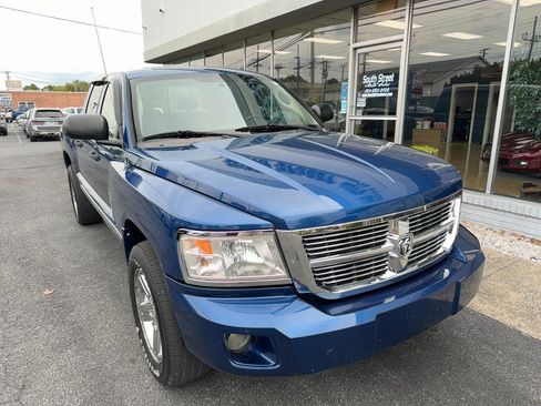Used 2008 Dodge Dakota Laramie w/ Trailer Tow Group AWD/4WD image 2