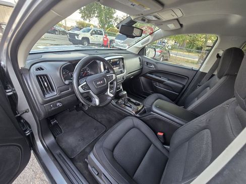 Used 2018 GMC Canyon SLE image 11