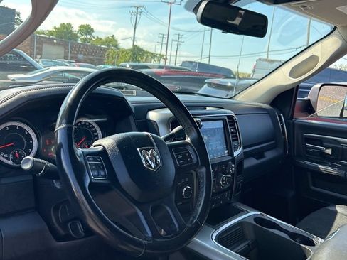 Used 2018 RAM 2500 Big Horn w/ Sport Appearance Group AWD/4WD image 11
