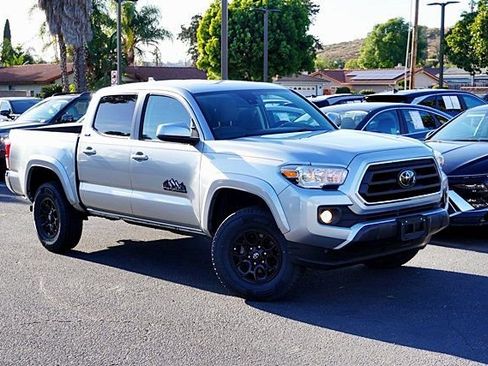 Used 2022 Toyota Tacoma SR5 image 3