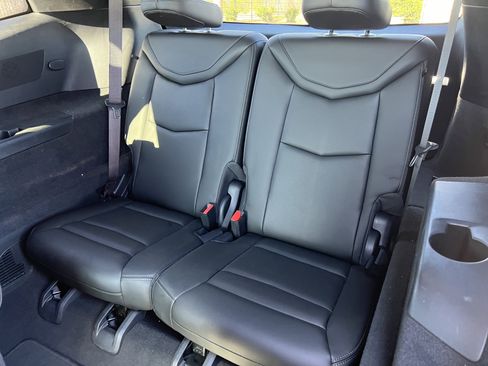 Used 2021 Cadillac XT6 Premium Luxury w/ LPO, ONYX Package image 30